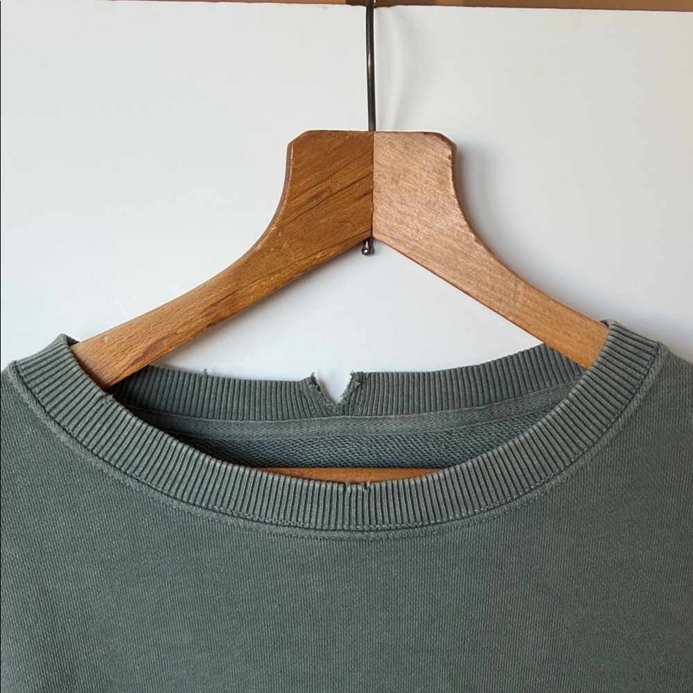 Aerie Oversized Crewneck Sweatshirt Olive Green Distressed Hem XL - Picture 4 of 7